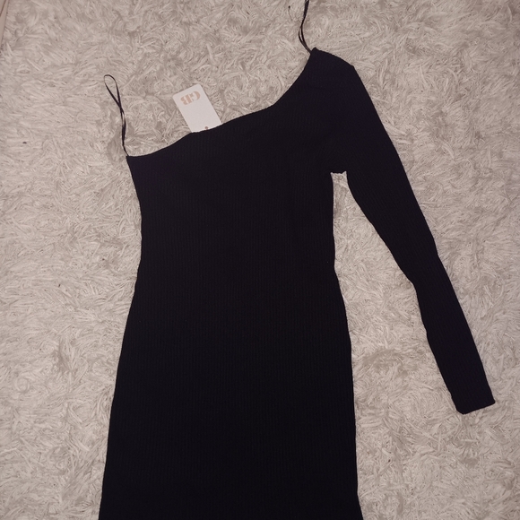 GB Gianni Bini One Sleeve Black Ribbed  Dress NWT Size M - Picture 4 of 7